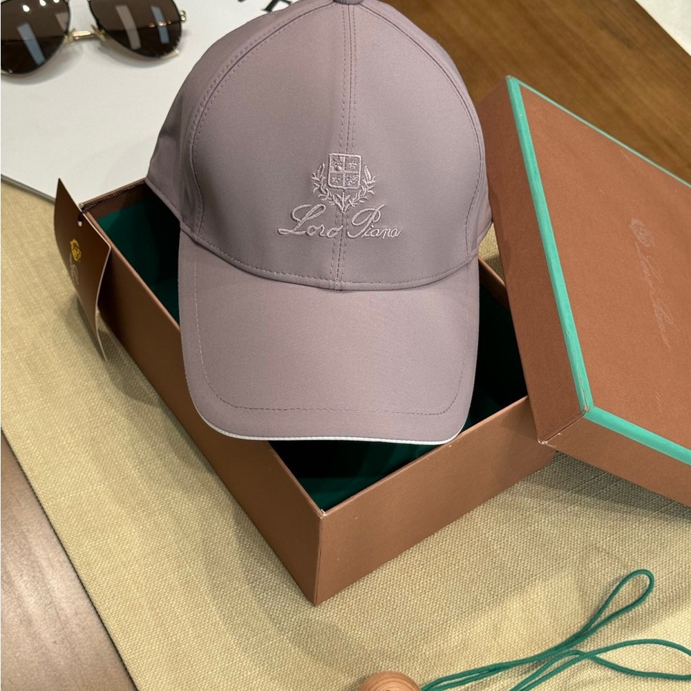 Loro Piana Pale Pink Storm System Cashmere Cap Mauve & White Trim Made in Italy